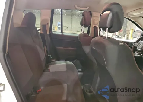 2016 Jeep Compass Sport z USA, uszkodzony, nr VIN 1C4NJDBB7GD521924